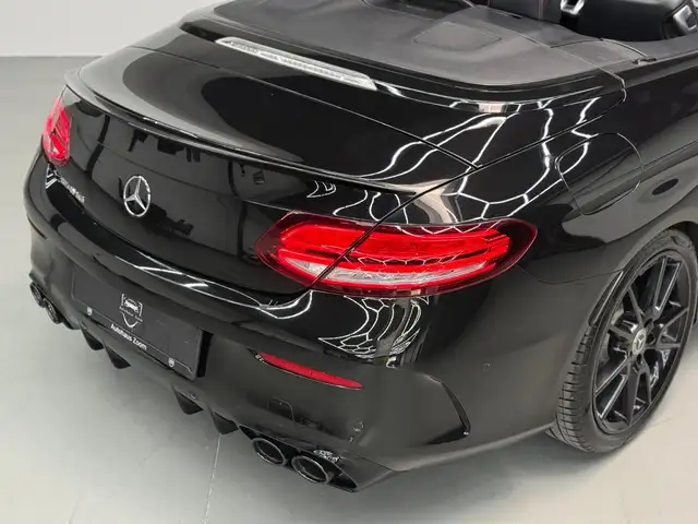 Mercedes-Benz C-Class view 23
