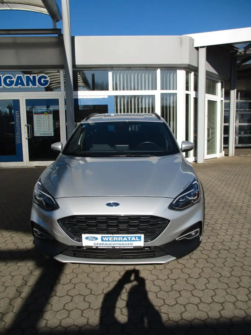 Ford Focus Turnier Active X / adapt. LED/Kamera/AHK Silber - 2