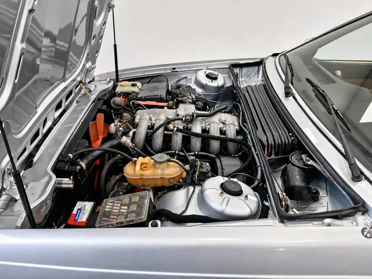 BMW 635 CSi met dogleg 5 bak, foto 11