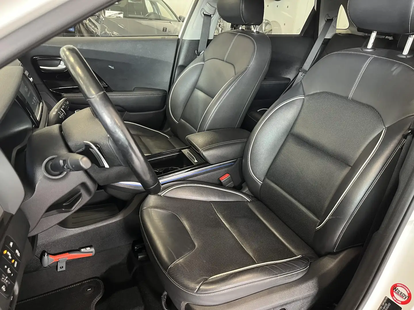 Kia e-Niro ExecutiveLine 64 kWh Elektrisch Verstelbare Bestuu Wit - 2