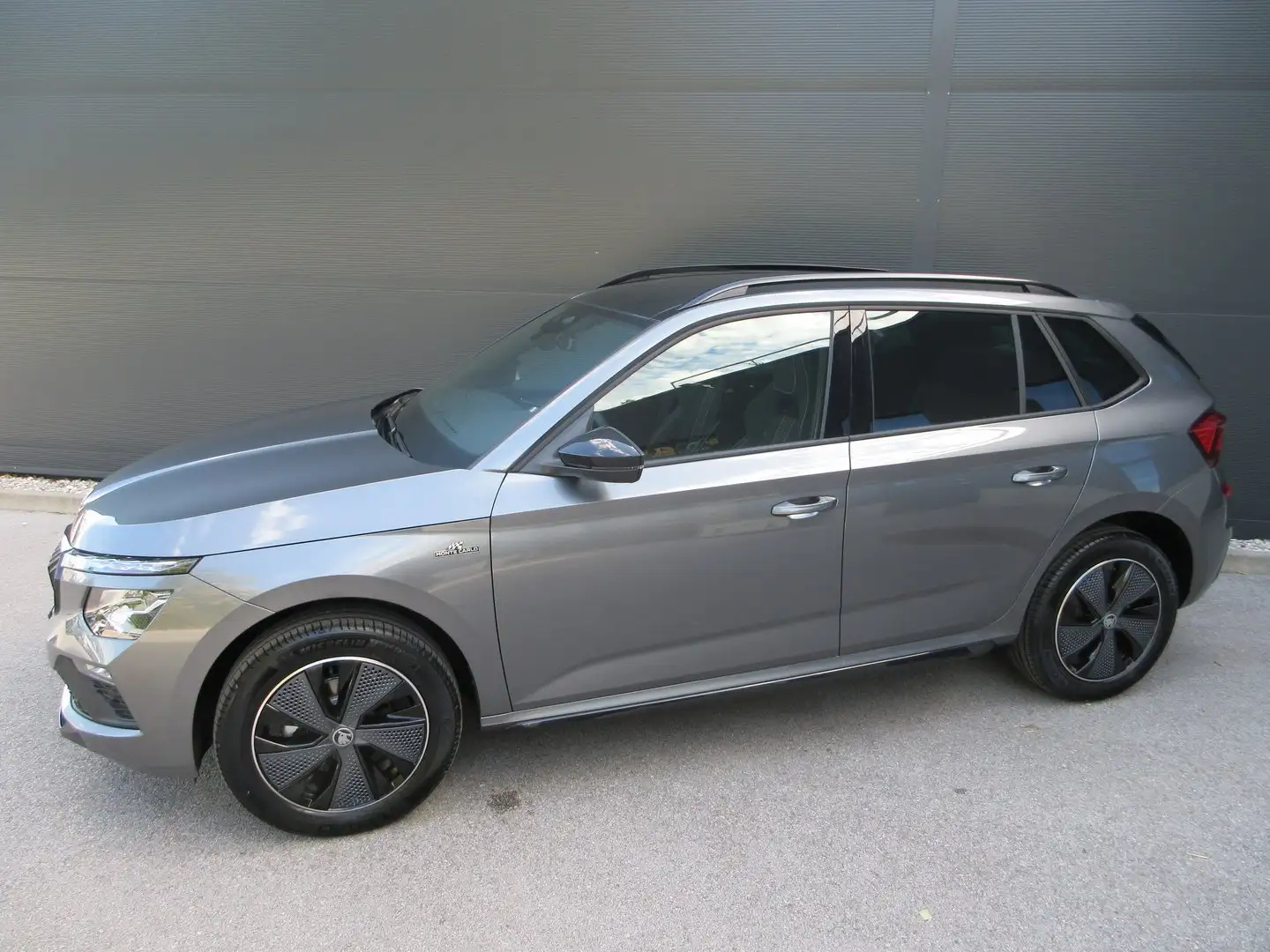 Skoda Kamiq Monte Carlo TSI DSG Grau - 2