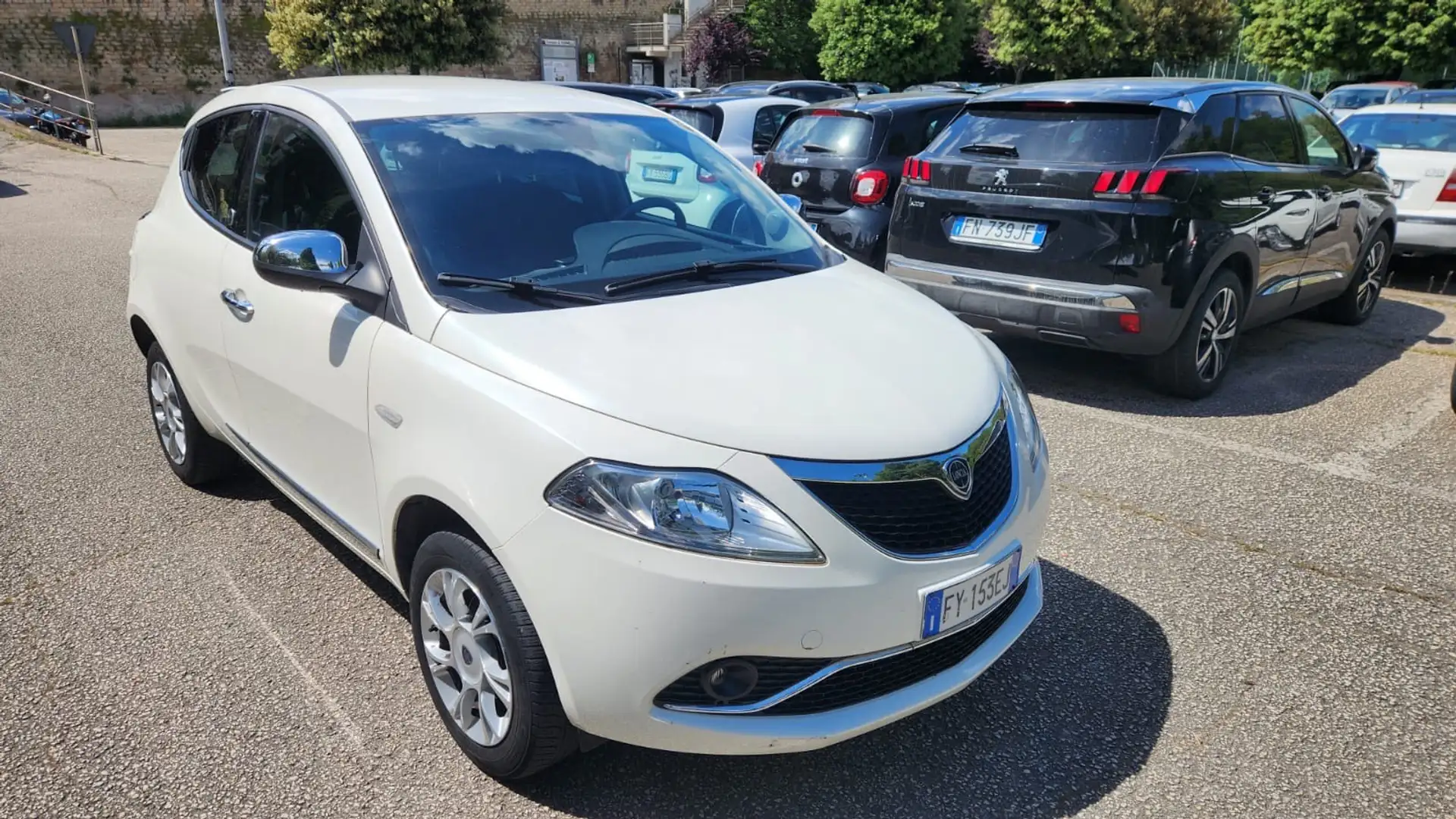 Lancia Ypsilon 0.9 t.air Gold ecochic metano 70cv my19 - 1