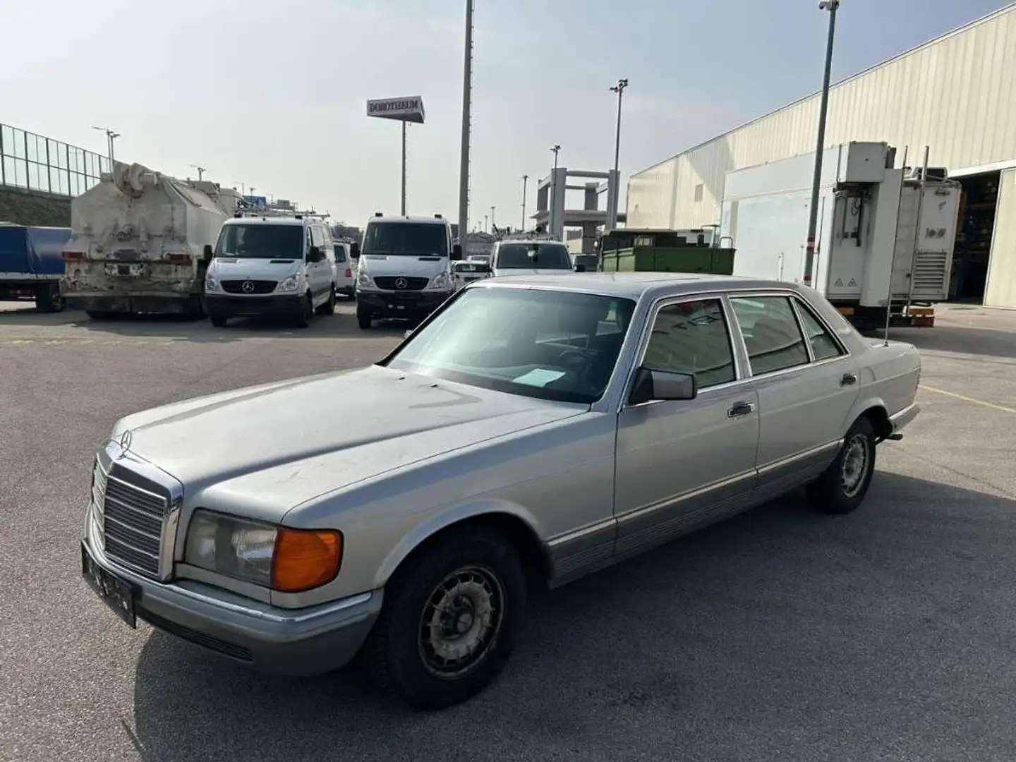 Mercedes-Benz S 280 S-Klasse Limousine Stříbrná - 1