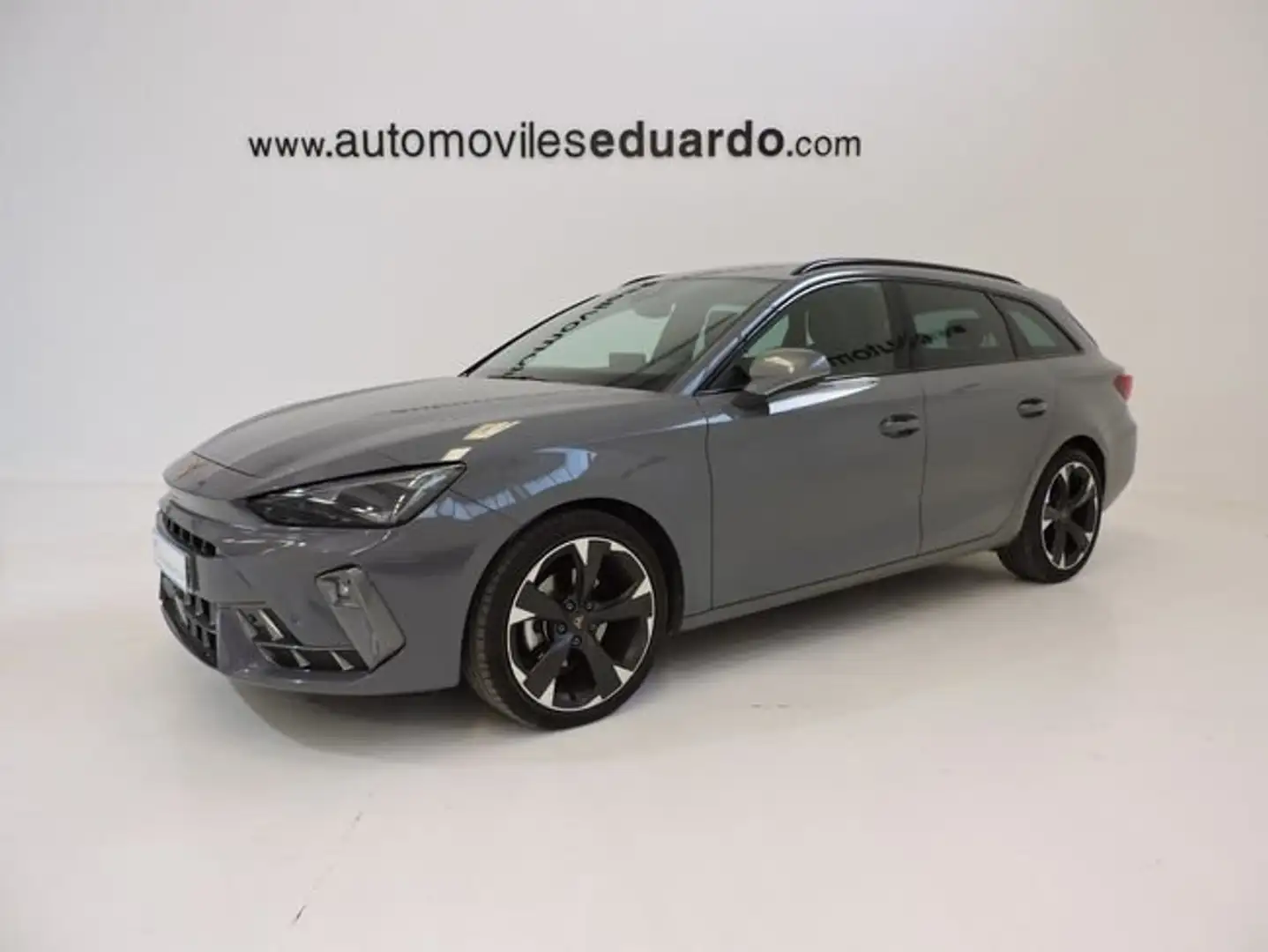 CUPRA 5p 1.5 eTSI 110 kW Gris - 1