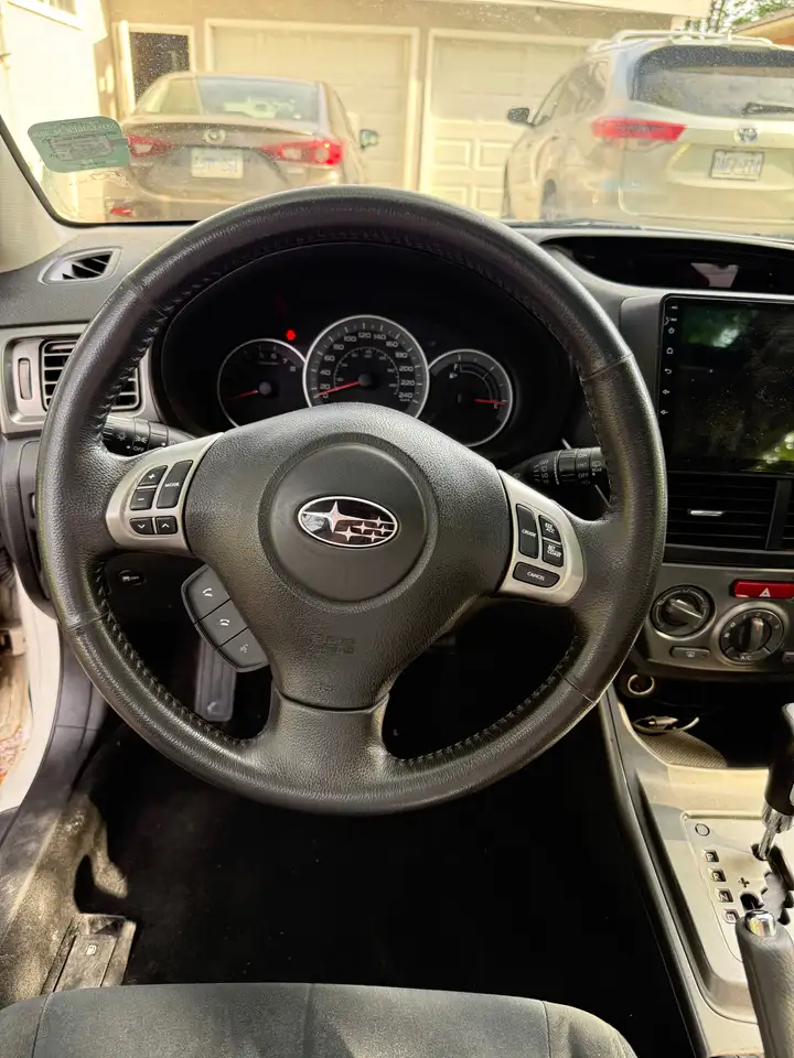 Subaru Impreza снимка Subaru Impreza