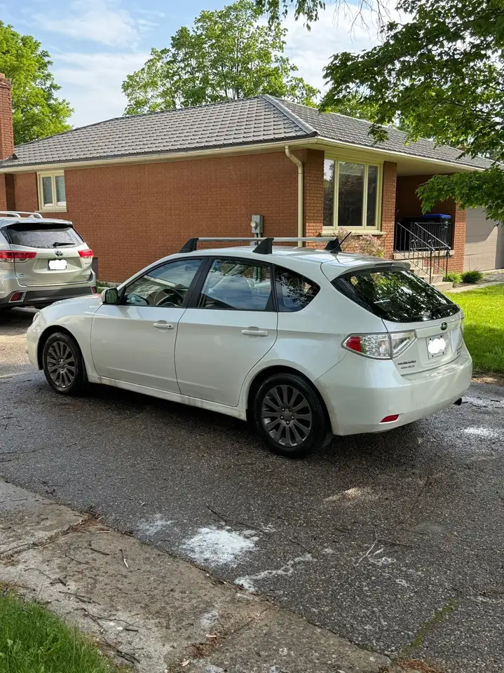 Subaru Impreza снимка Subaru Impreza