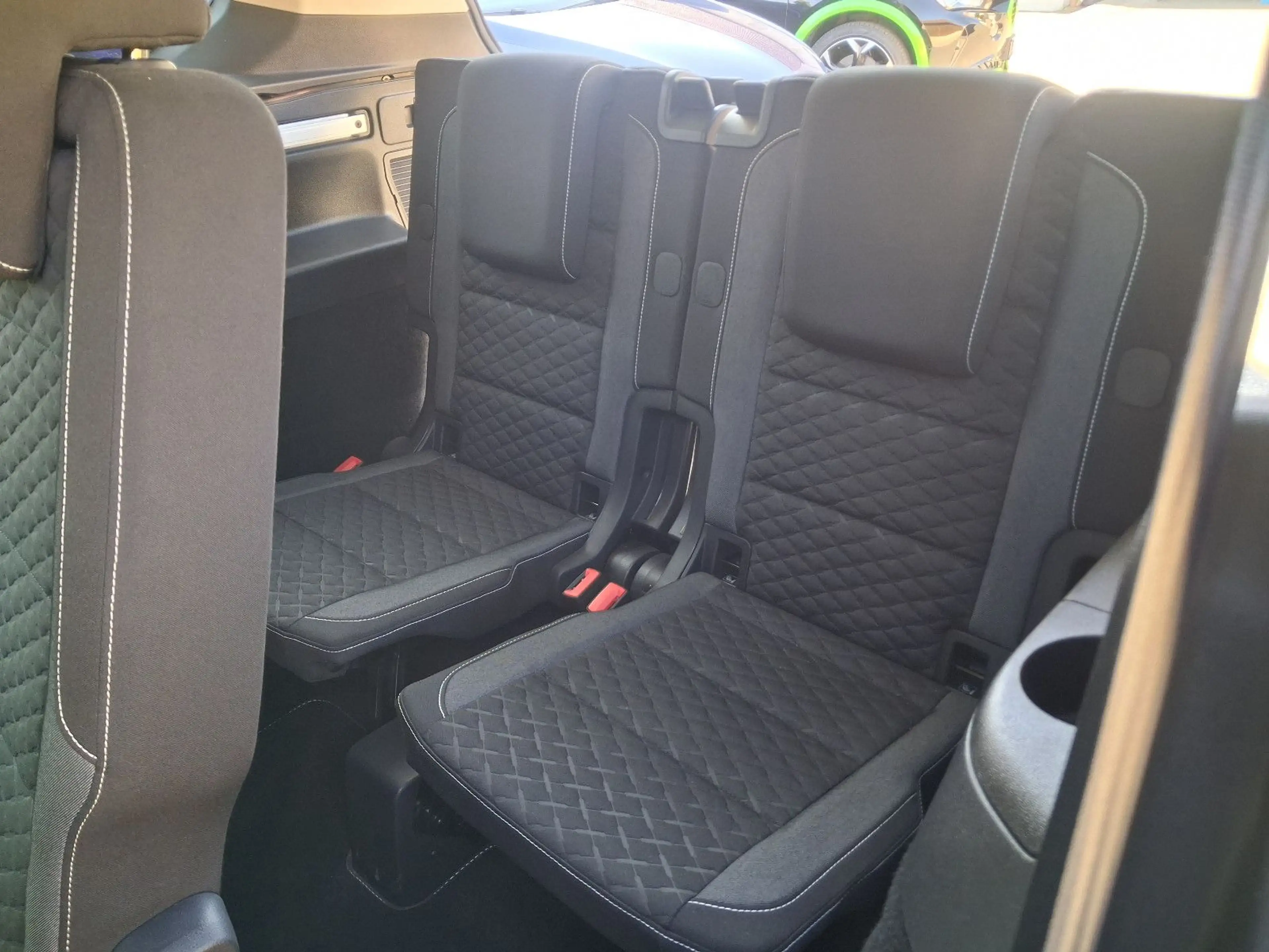 Volkswagen Touran 2.0 TDI BMT 7-SITZE+NAVI+KAMERA+ACC — photo 9