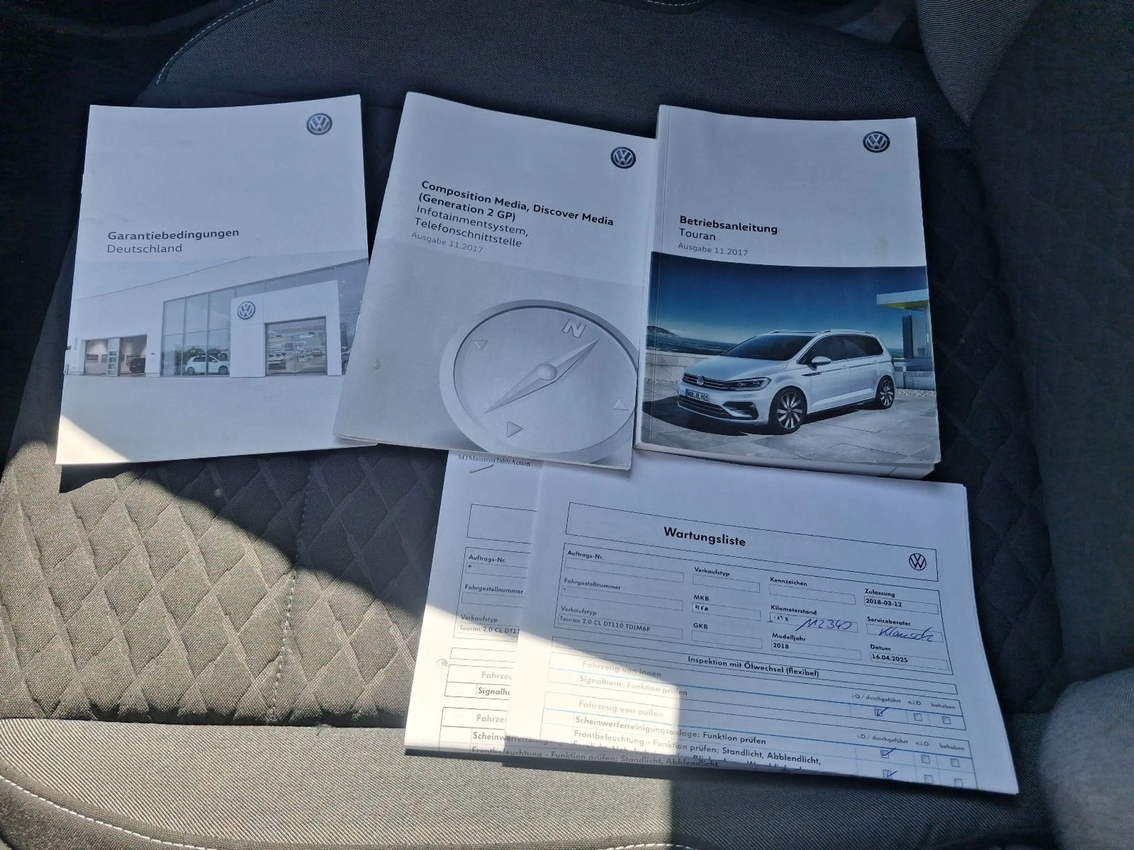Volkswagen Touran 2.0 TDI BMT 7-SITZE+NAVI+KAMERA+ACC — photo 23