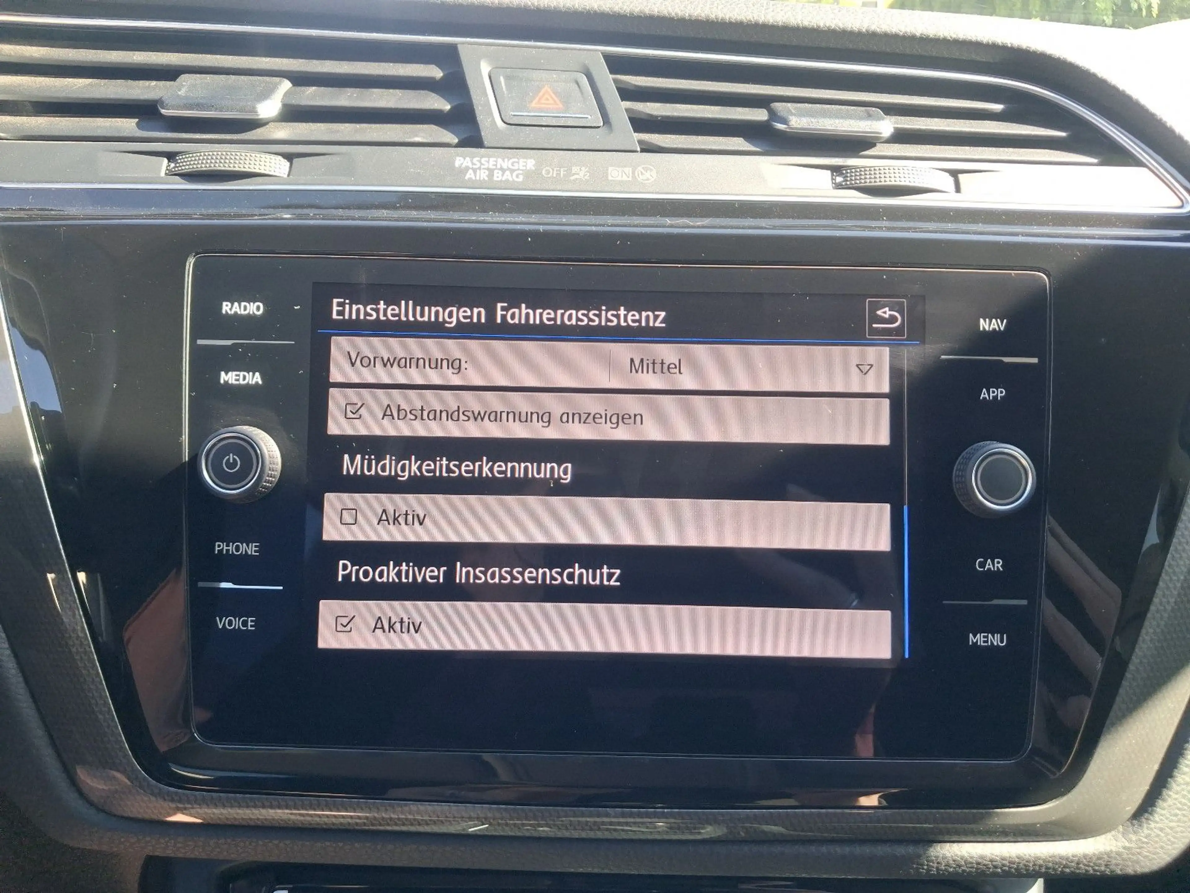 Volkswagen Touran 2.0 TDI BMT 7-SITZE+NAVI+KAMERA+ACC — photo 18