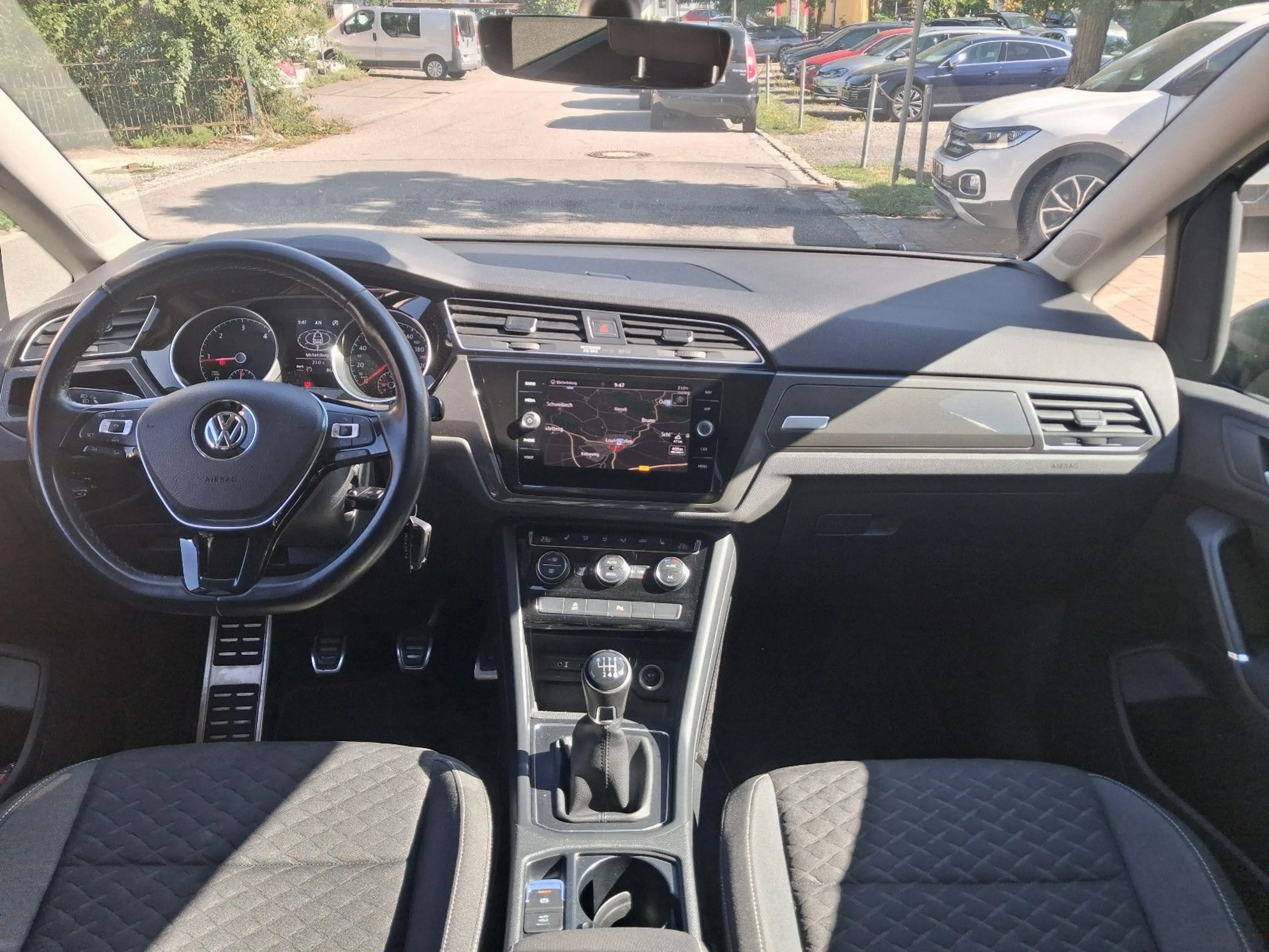 Volkswagen Touran 2.0 TDI BMT 7-SITZE+NAVI+KAMERA+ACC — photo 11