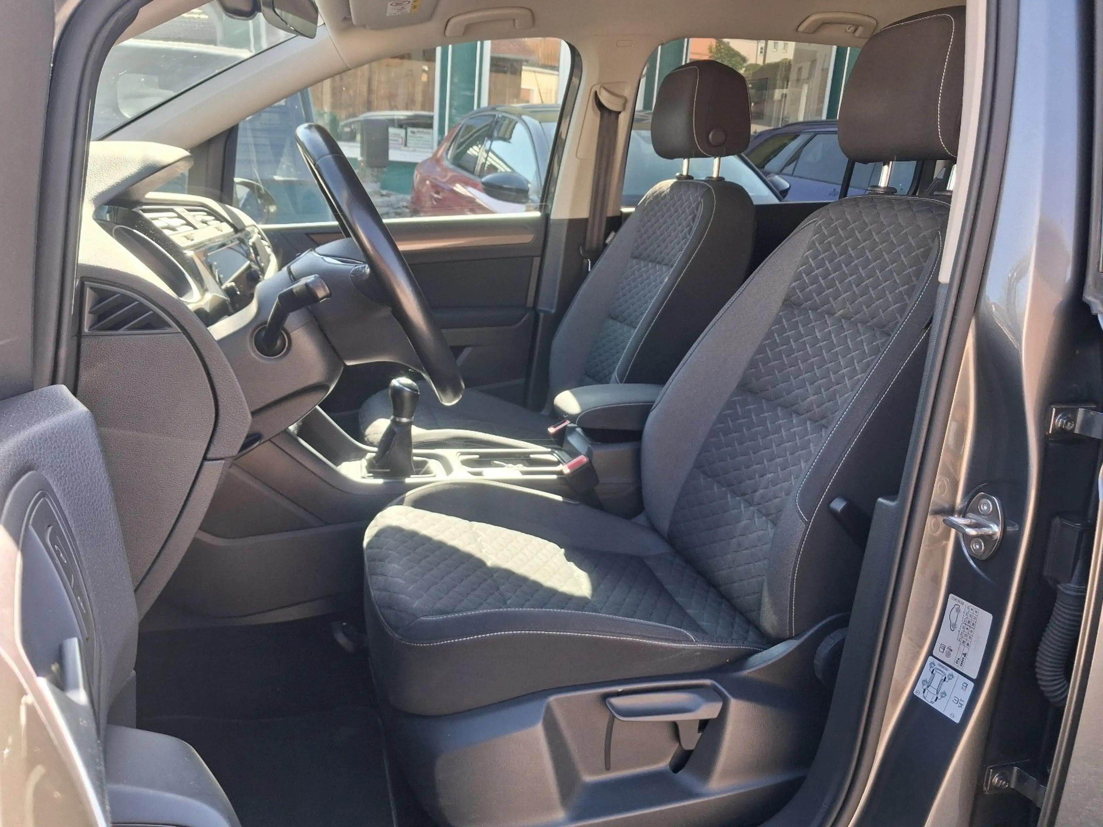 Volkswagen Touran 2.0 TDI BMT 7-SITZE+NAVI+KAMERA+ACC — photo 7