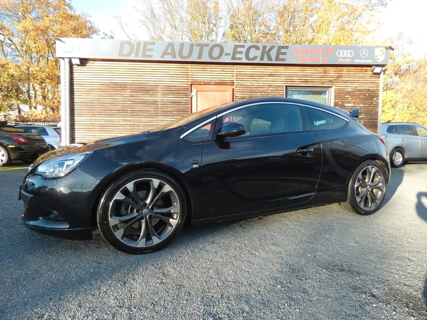 Opel Astra J 1.6 GTC OPC-Line Noir - 1