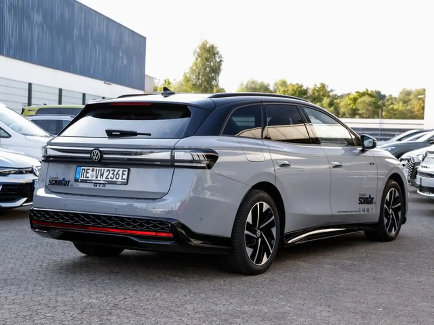 Volkswagen ID.7 GTX Tourer 4MOTION 250 kW (340 PS) 86 kWh 1-Gan... Grijs - 2