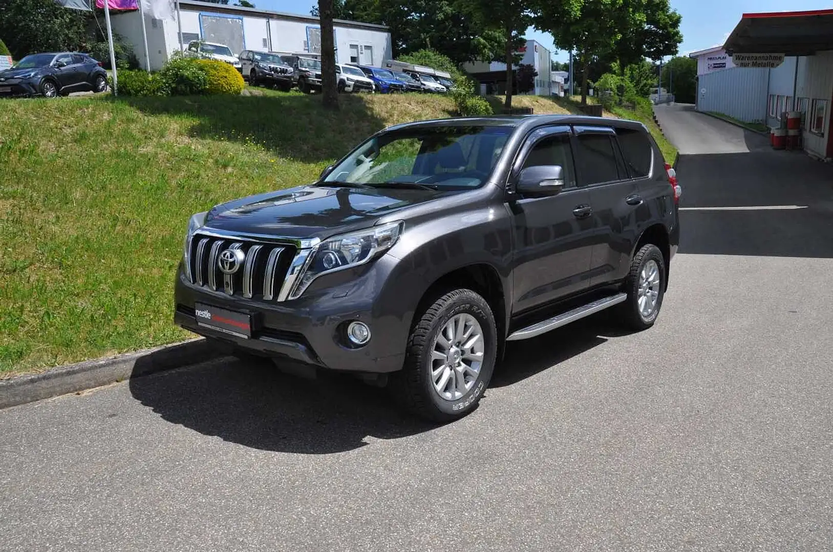 Toyota Land Cruiser Diesel  5-Türer 3.0 D-4D Automatik Executive Grau - 1