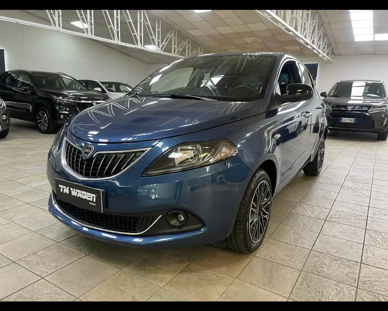 Lancia Ypsilon 1.0 FireFly 5 porte S&S Hybrid Gold 69CV 2023 Azul - 1