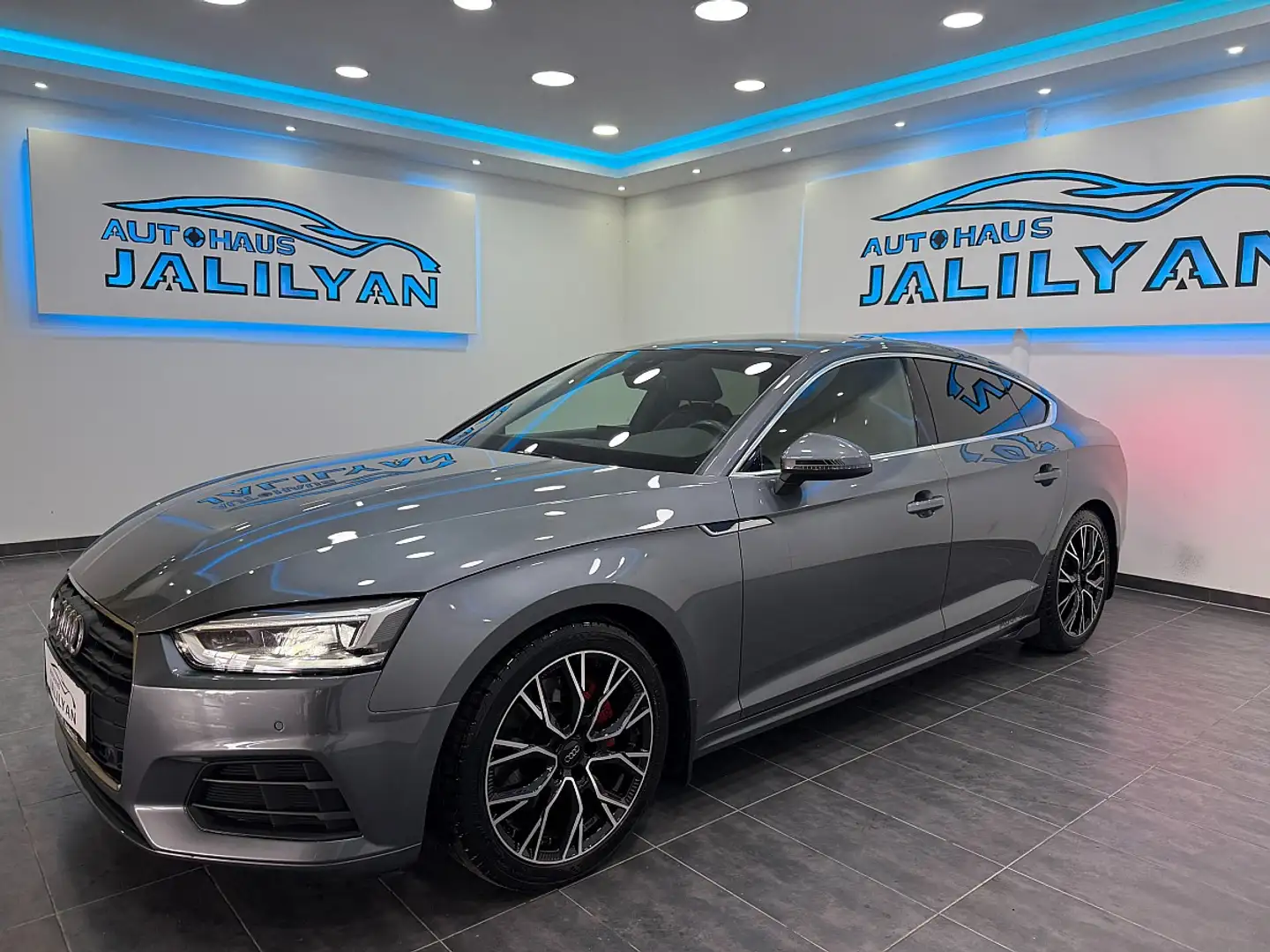 Audi A5 40 TDI, SHZ, TEMPOMAT, Grau - 2