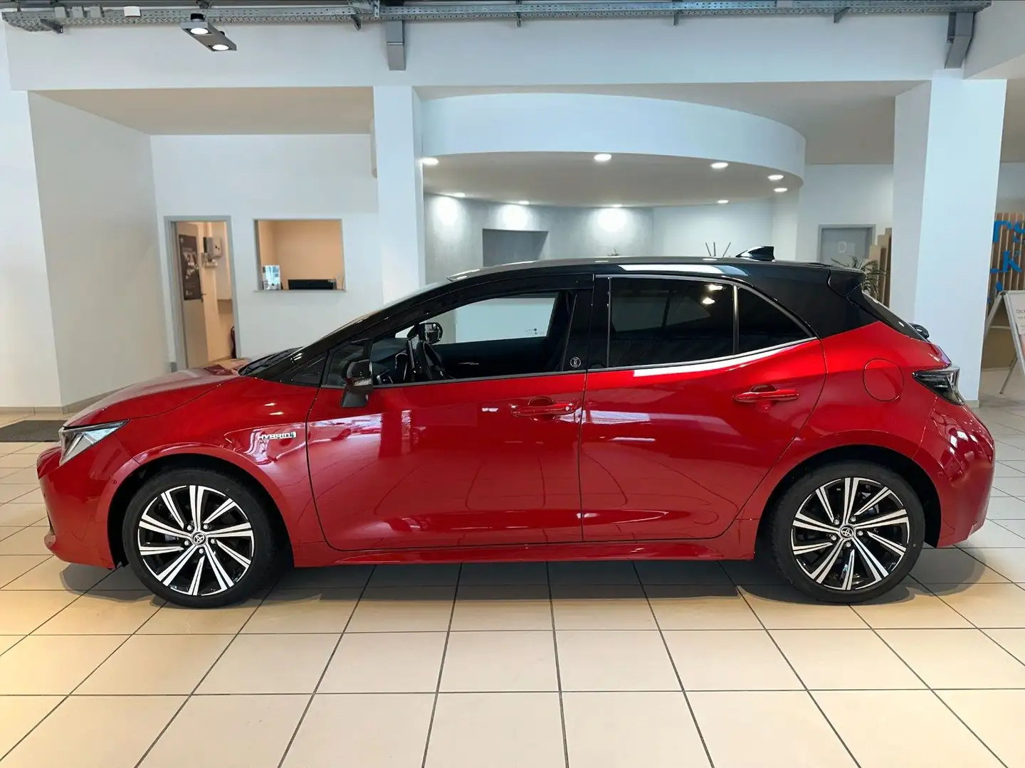 Toyota Corolla Hybrid Team D (Kamera, Apple Carplay) Rouge - 2