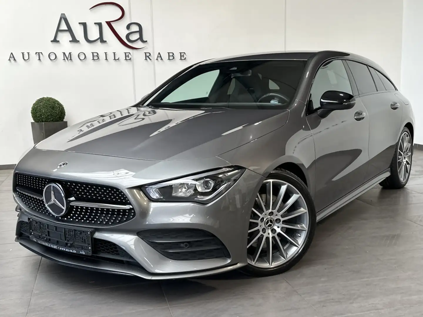 Mercedes-Benz CLA 220 d AMG-Line NAV+LED+KAM+PP Grau - 1