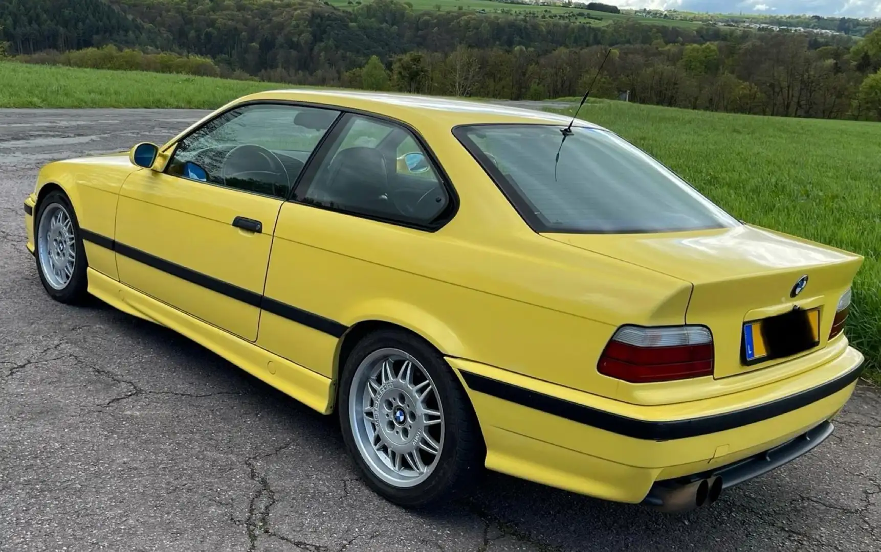 BMW M3 3.0 Pack Żółty - 1