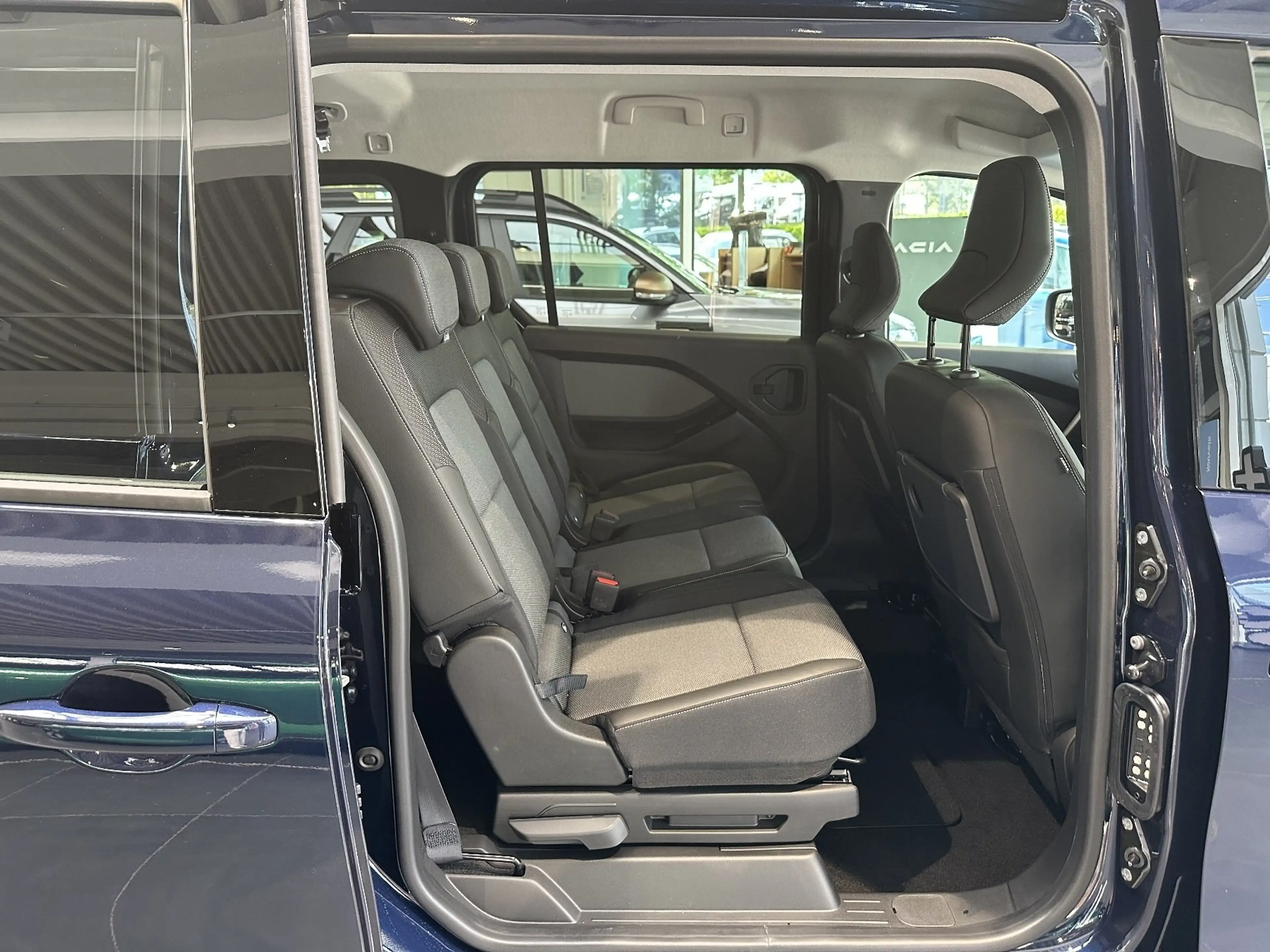 Renault Kangoo Techno TCe 130 PS EDC — photo 13