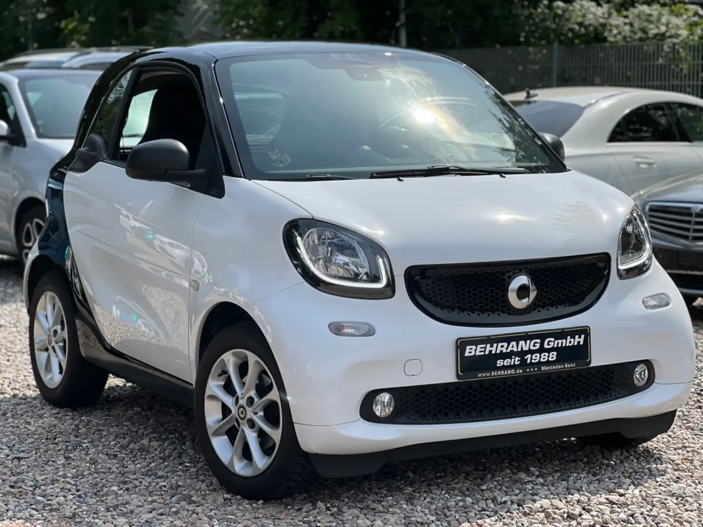 smart forTwo *TURBO*PASSION*PANORAMA*SITZHEIZUNG* Weiß - 1