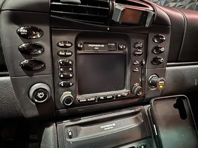 Porsche 911 view 14