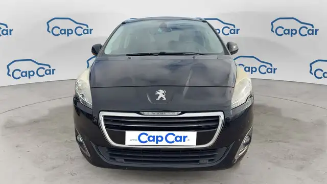 Peugeot 5008 view 5