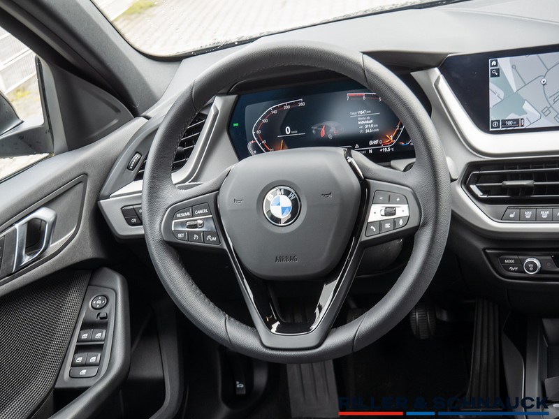 BMW 118 i Advantage NAVI+LED+KAMERA+KEYLESS+KLIMA+ — photo 10