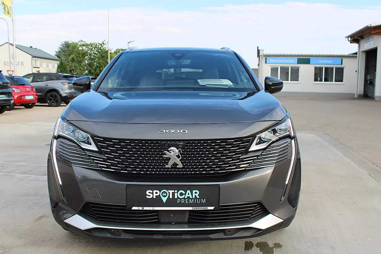 Peugeot 3008 GT Pack BHDi130 EAT8 Grau - 2