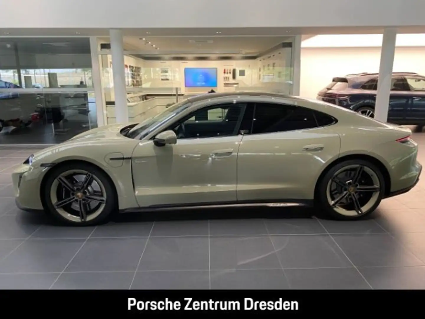 Porsche Taycan GTS Grau - 2