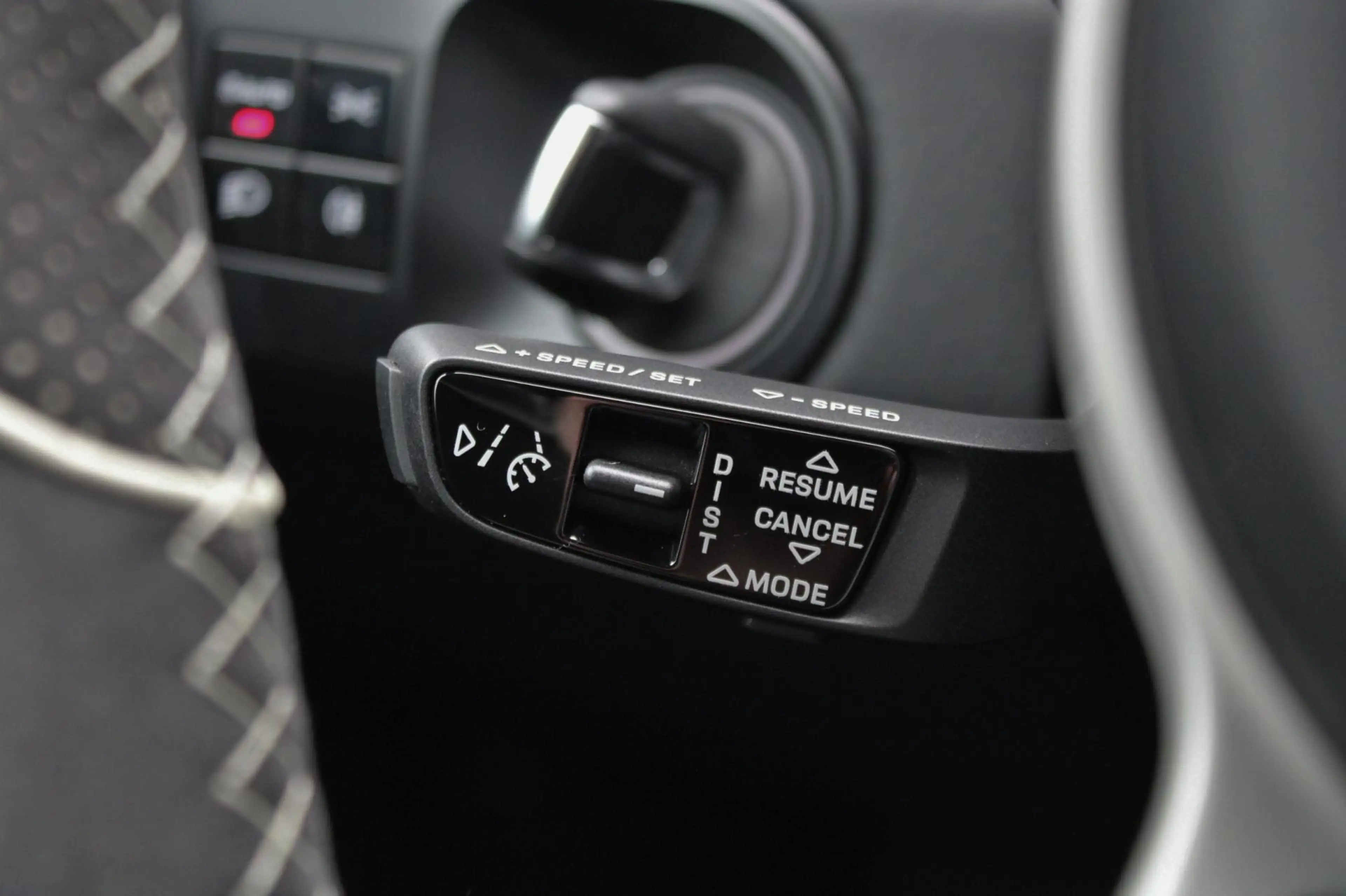 Porsche Cayenne Coupé 3.0 E-Hybrid — photo 15