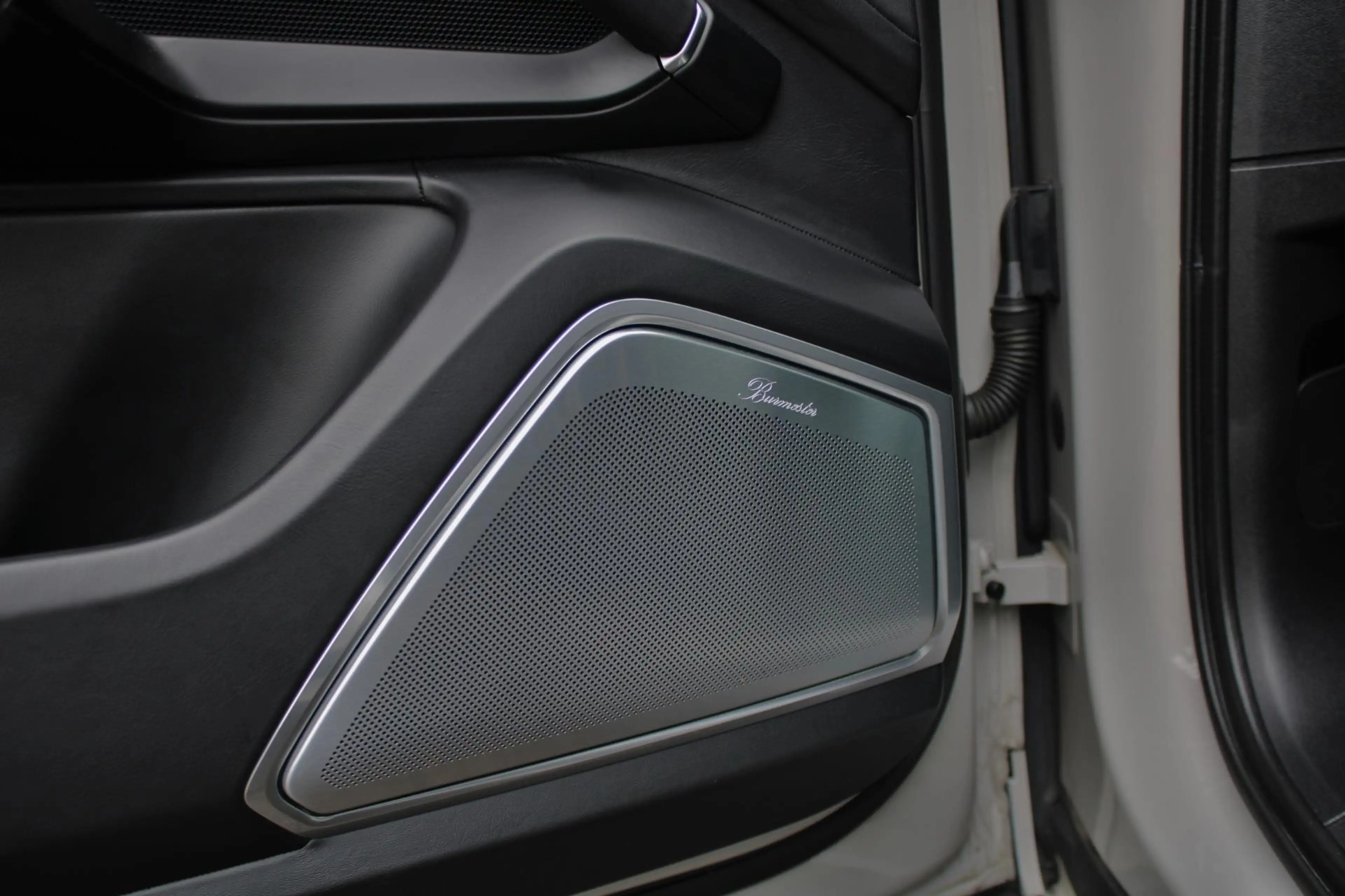 Porsche Cayenne Coupé 3.0 E-Hybrid — photo 11