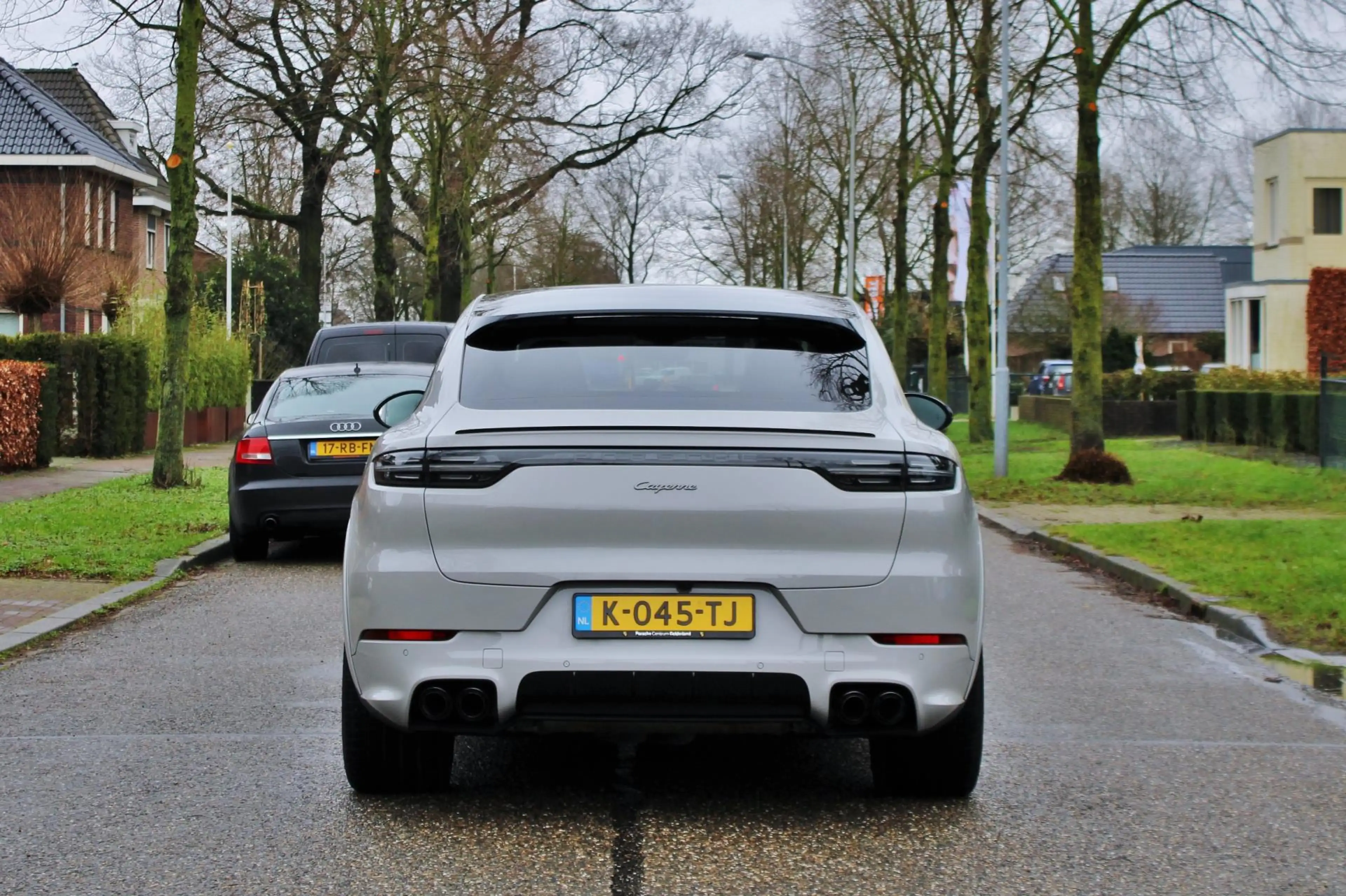 Porsche Cayenne Coupé 3.0 E-Hybrid — photo 5