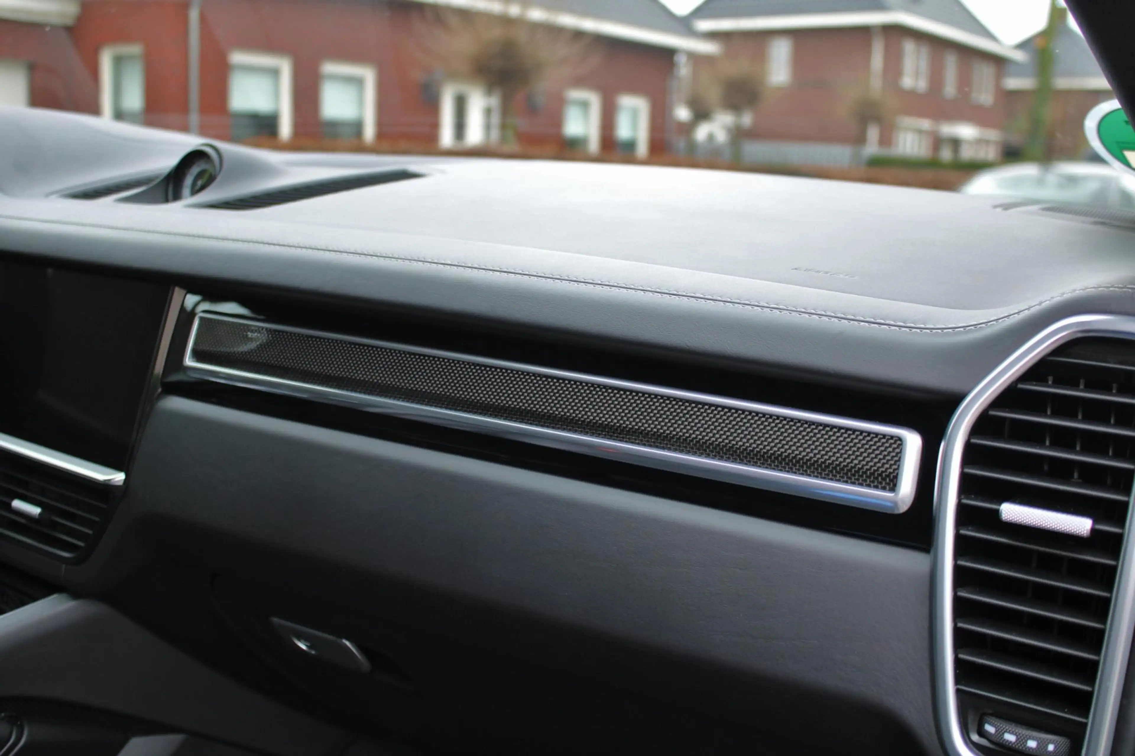 Porsche Cayenne Coupé 3.0 E-Hybrid — photo 37