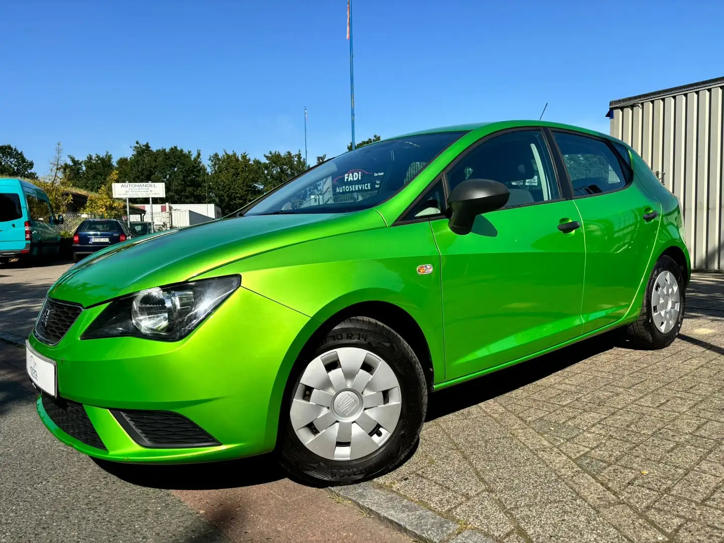 SEAT Ibiza Reference Salsa Grün - 1