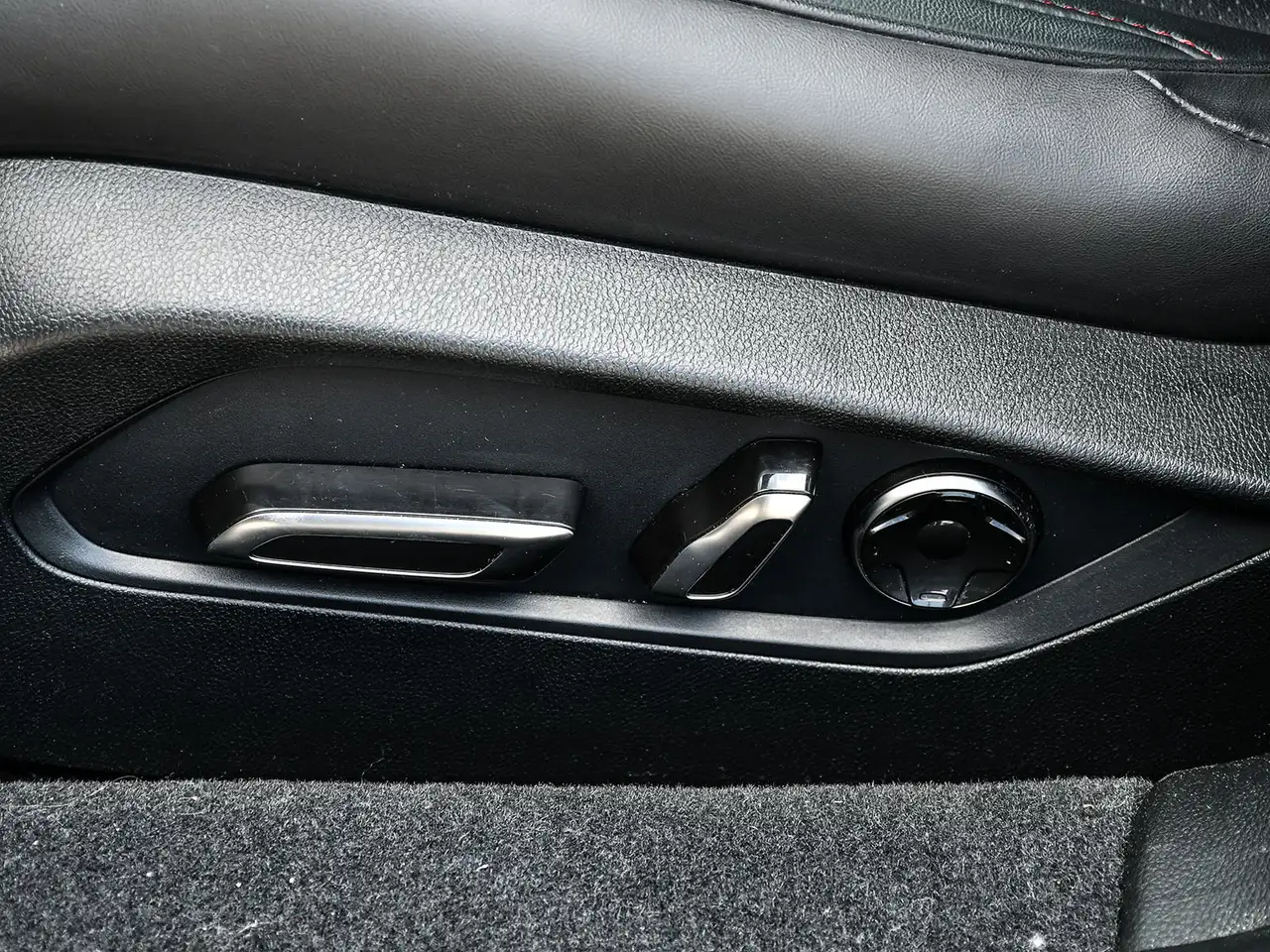 Acura TLX photo Acura TLX