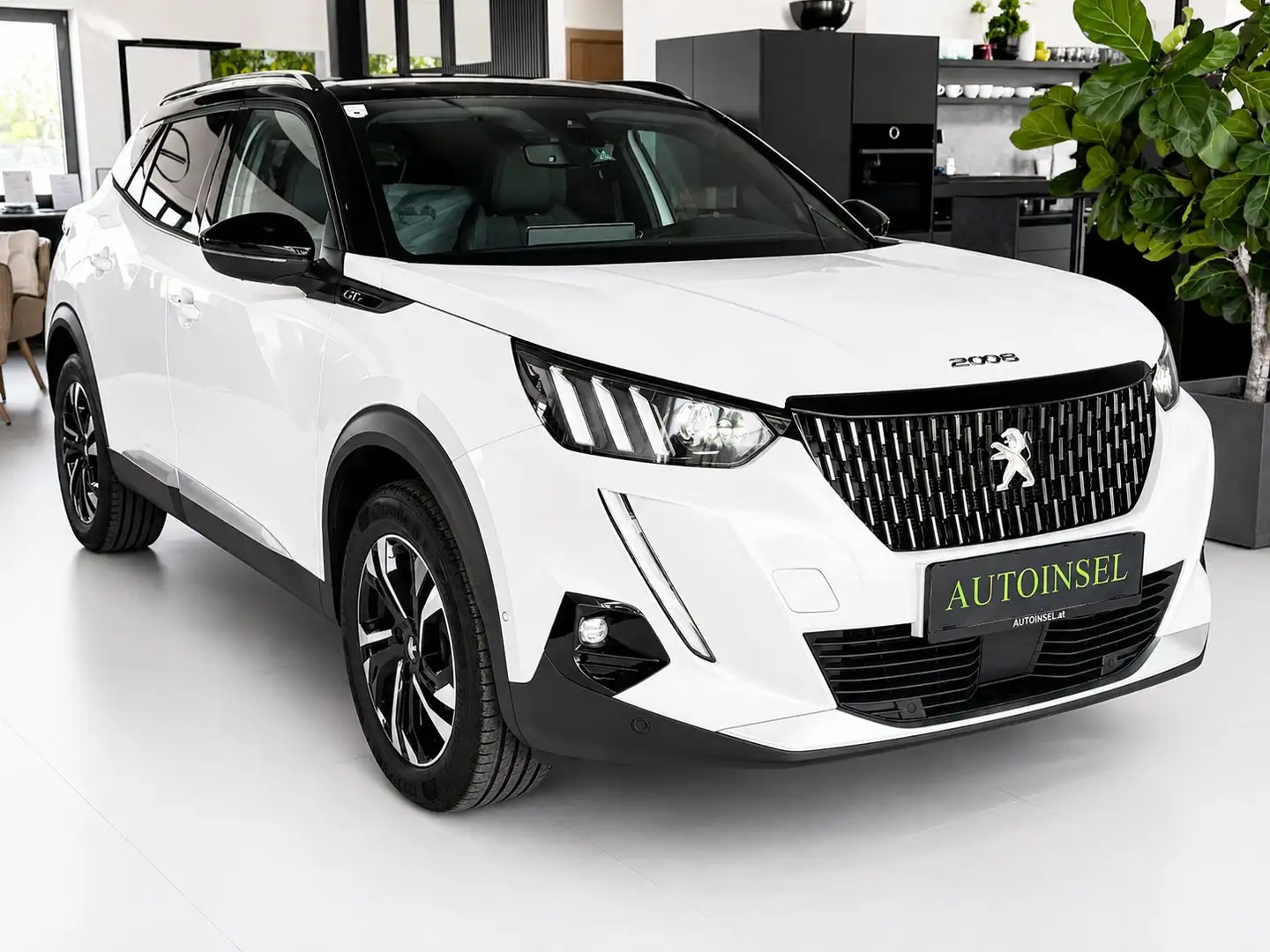 Peugeot 2008 GT AUT. Kamera Navi Weiß - 2