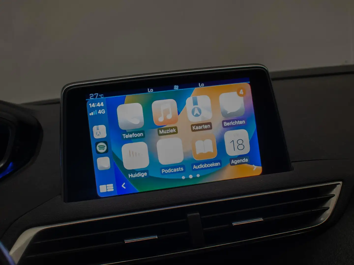 Peugeot 3008 1.2 PureTech Allure Sport (APPLE CARPLAY,NAVI,LED, Wit - 2