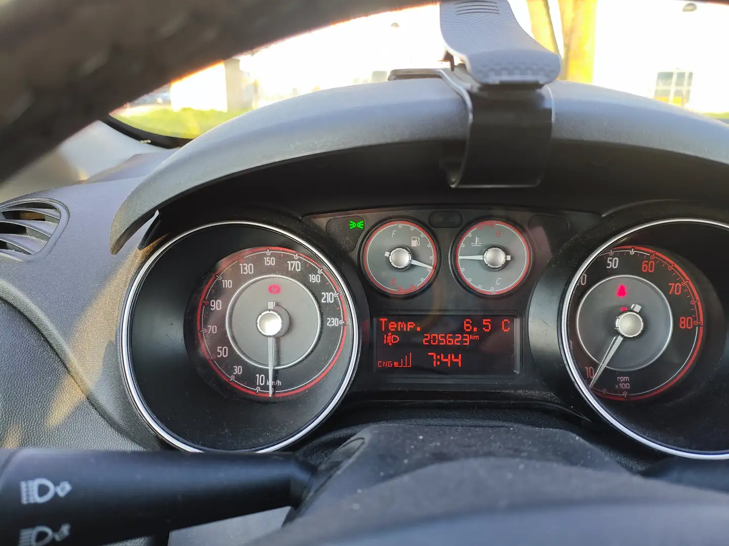 Fiat Punto Punto III 2012 5p 1.4 natural power Lounge 70cv E6 Nero - 1