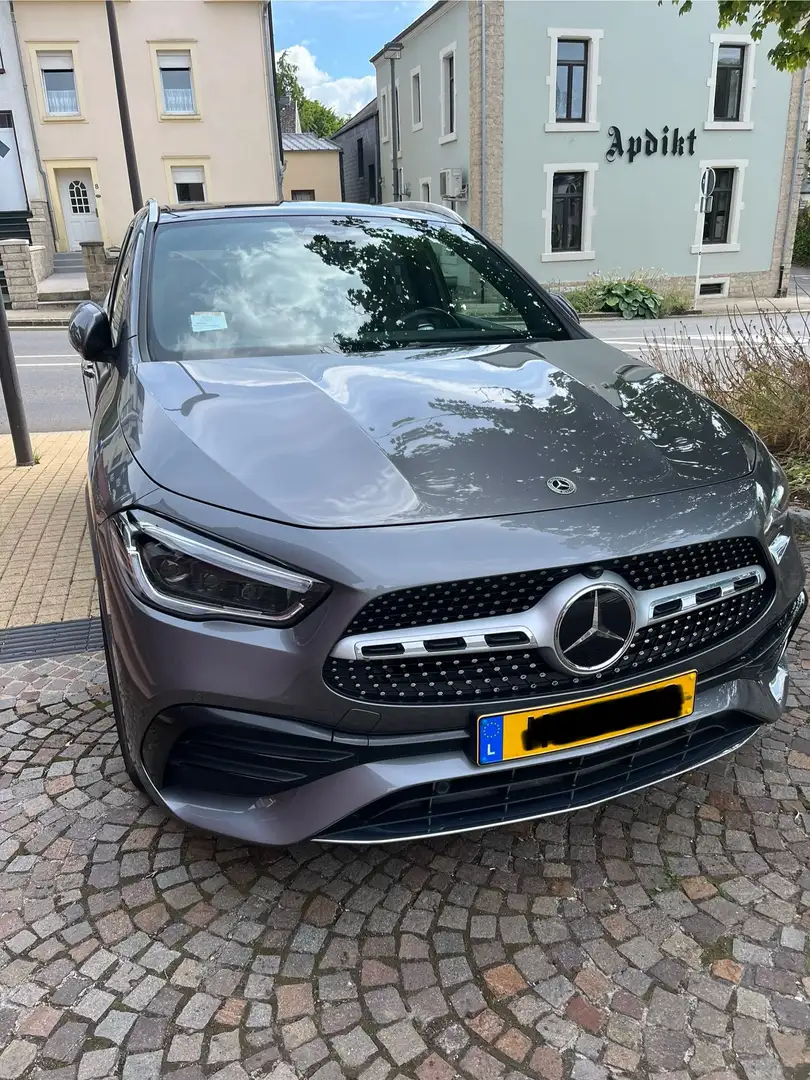 Mercedes-Benz GLA 220 GLA 220 d 4Matic 8G-DCT AMG Line Gris - 2