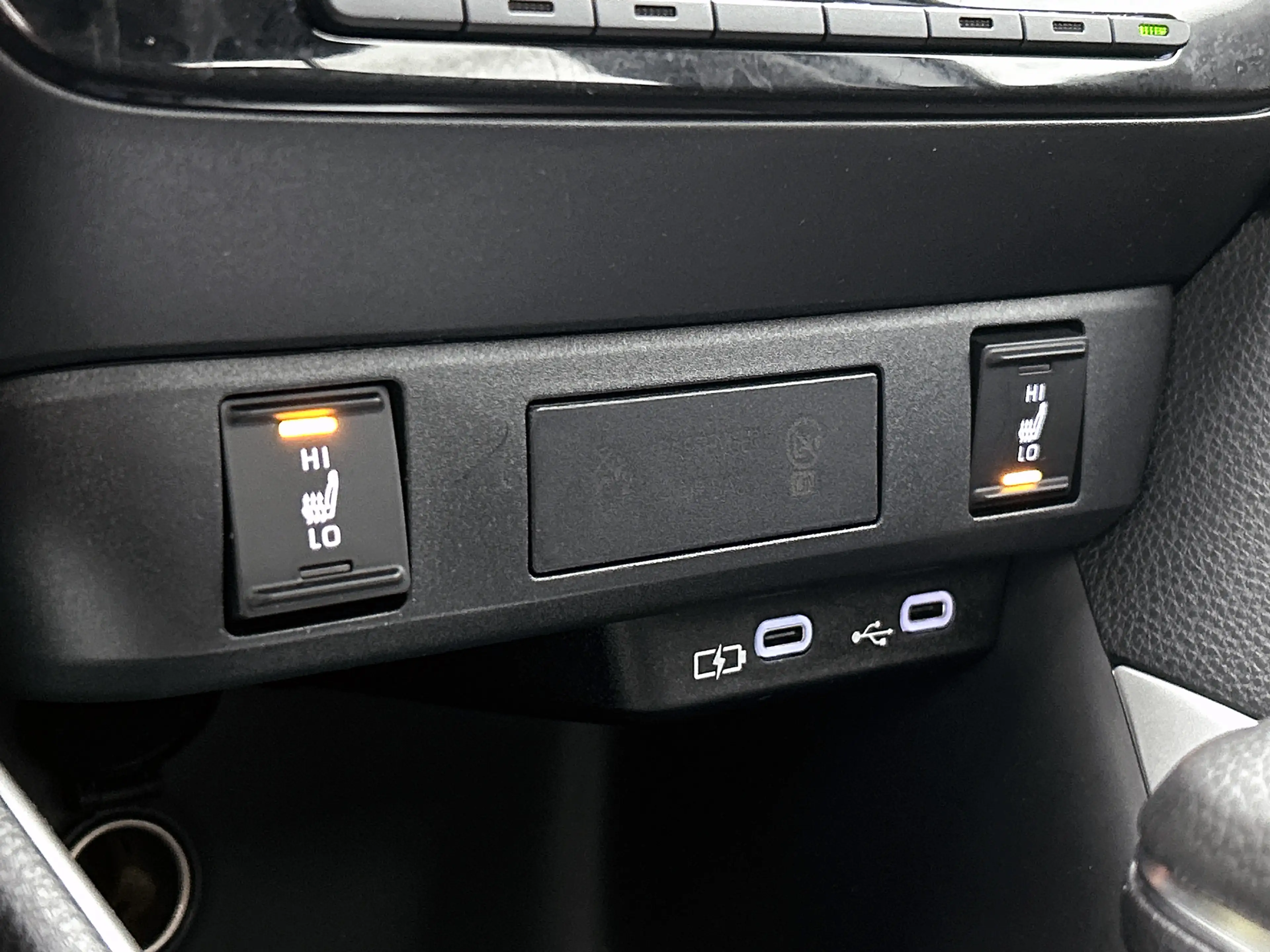 Mazda 2 Hybrid 1.5 Centre-line | Stoelverwarming | Apple C — photo 10