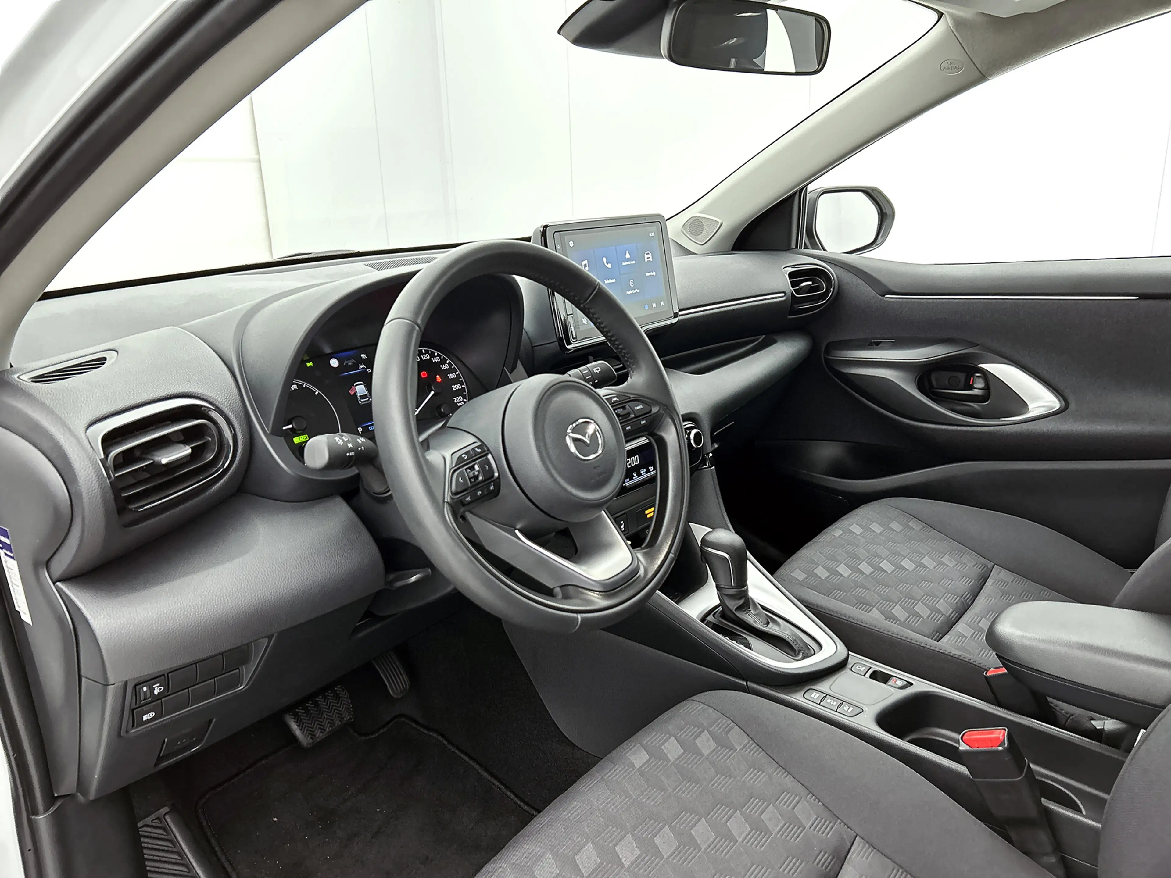 Mazda 2 Hybrid 1.5 Centre-line | Stoelverwarming | Apple C — photo 4