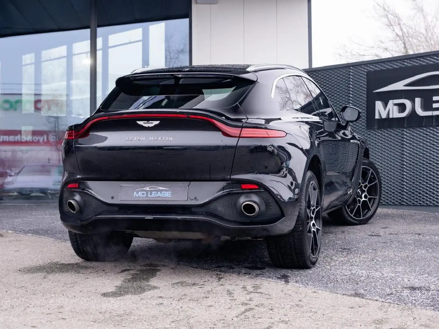 Aston Martin DBX 4.0 V8 550 Negru - 2