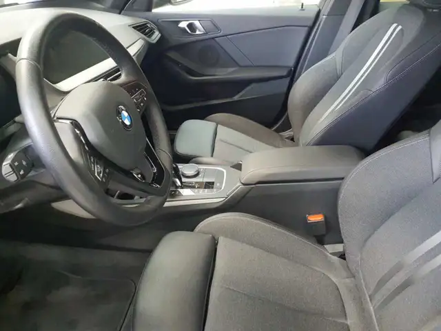 BMW 1 Series view 7
