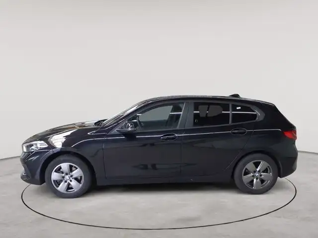 BMW 1 Series view 6