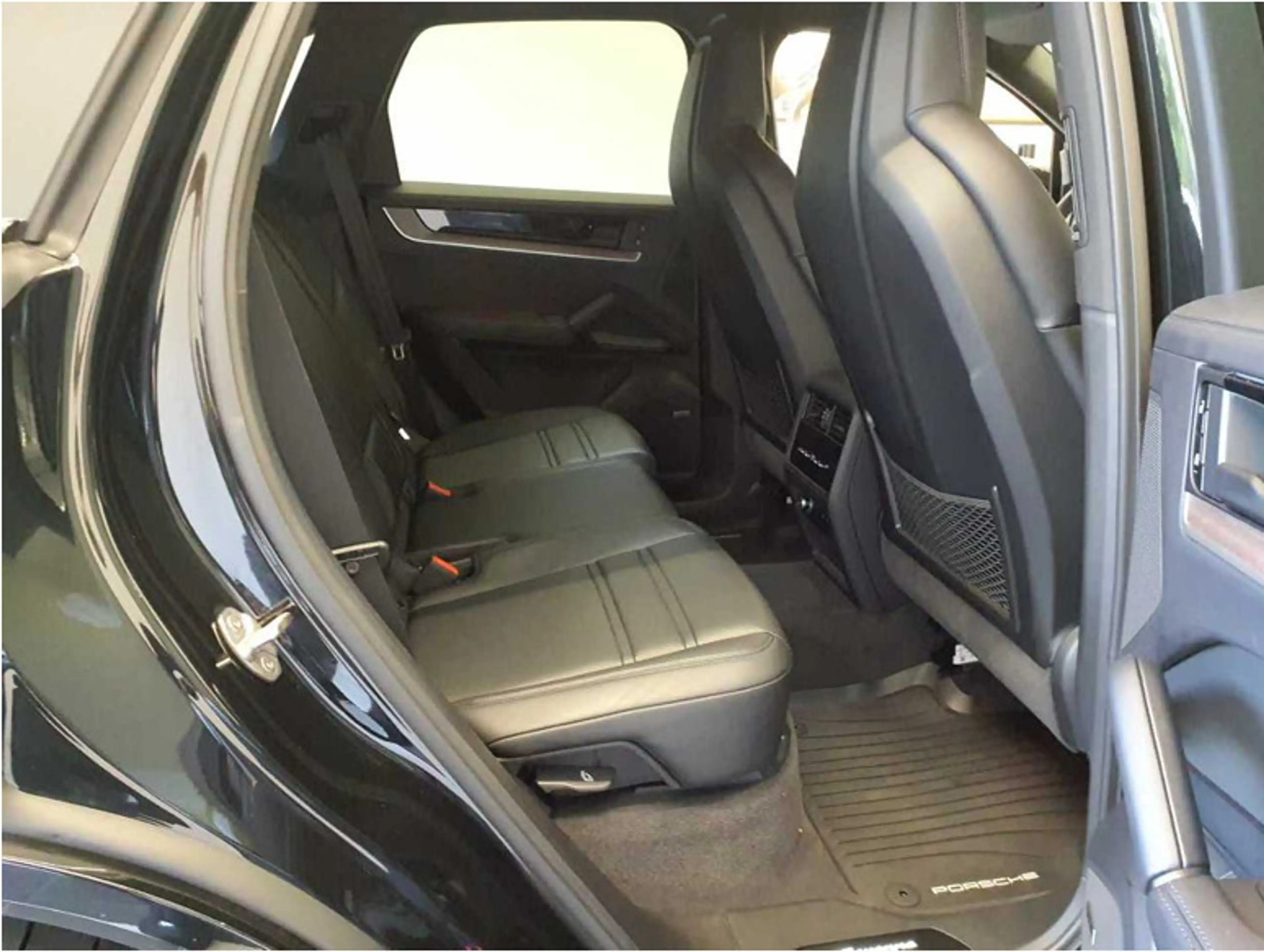 Porsche Cayenne S E-Hyb. Approved SportDesign PassengerD — photo 8