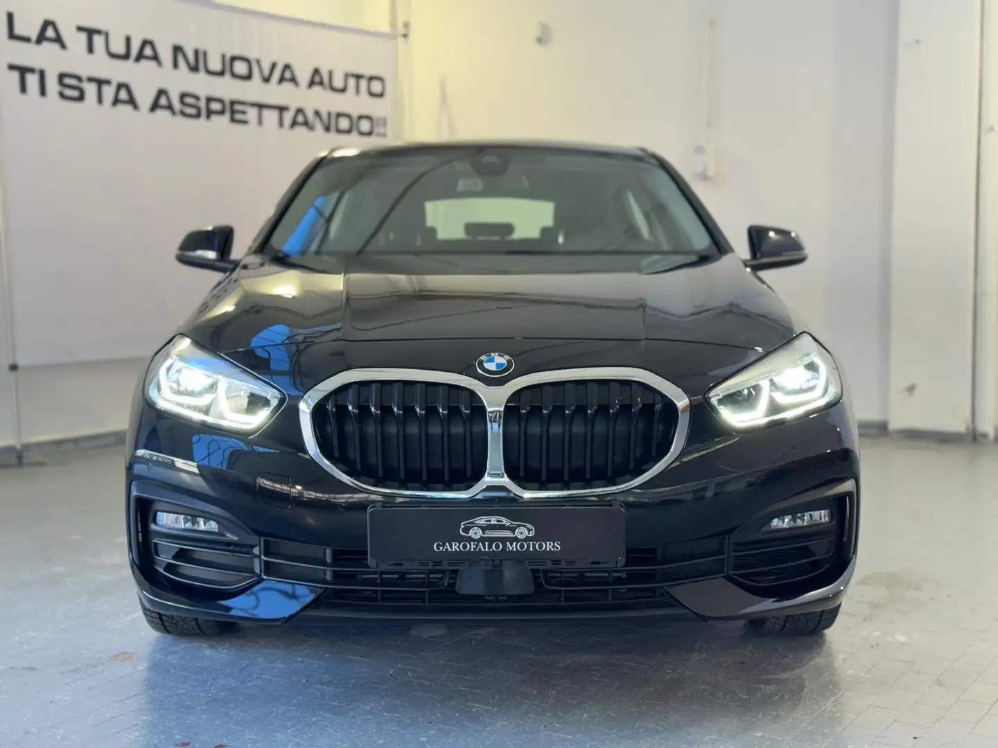 BMW 120 120i Advantage 5p auto Noir - 1