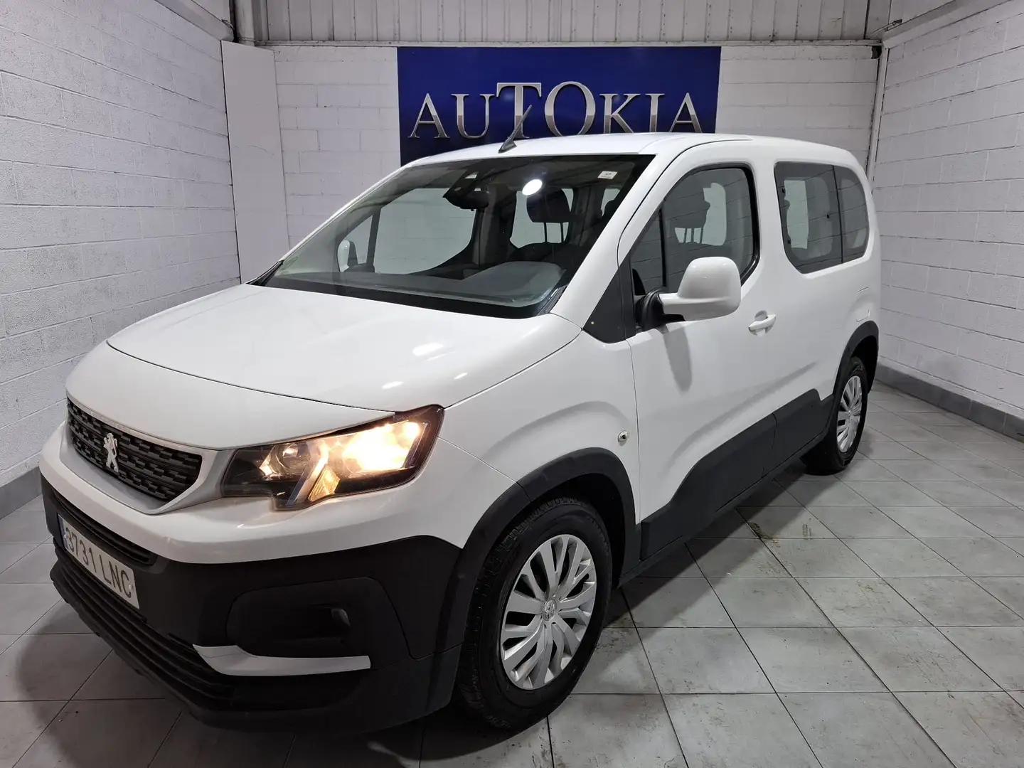 Peugeot Rifter 1.5BlueHDi S&S Standard Active 100 Wit - 1