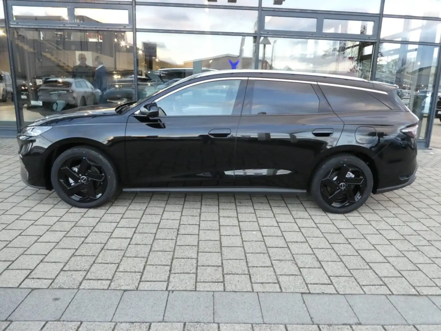 BYD Seal 6 DM-I Touring Comfort *Privacy*Pano*Leder*360Grad* Schwarz - 2