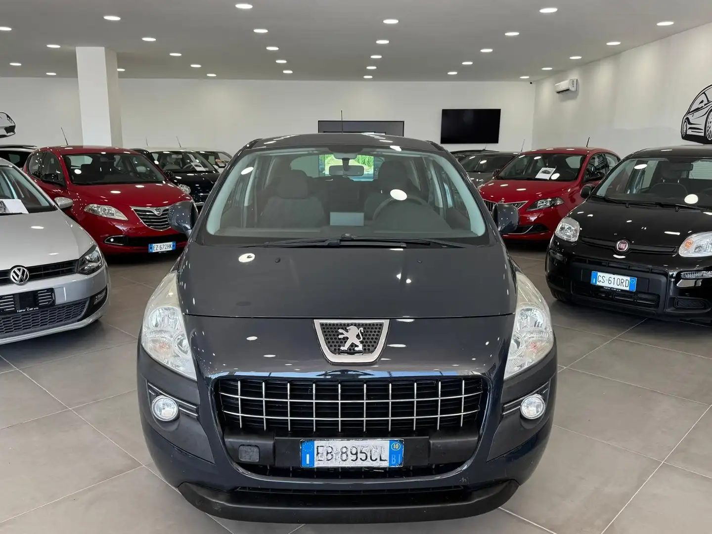 Peugeot 3008 1.6 HDi 110CV Premium Grigio - 2